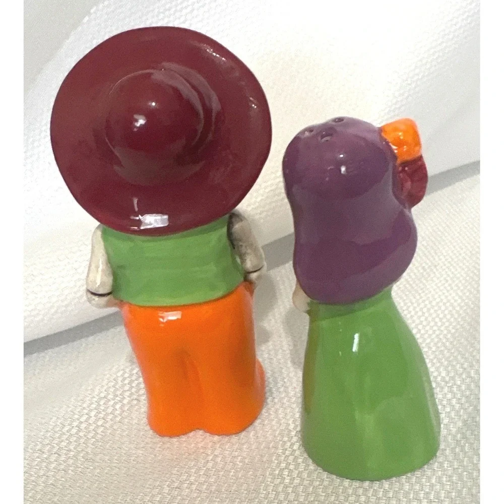Day of the Dead Sugar Skull Skeleton Couple Salt and Pepper Shakers Ceramic Set